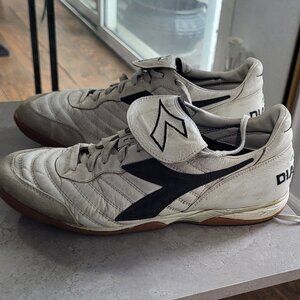 Diadora Brasil OG indoor white soccer shoes size 10.5